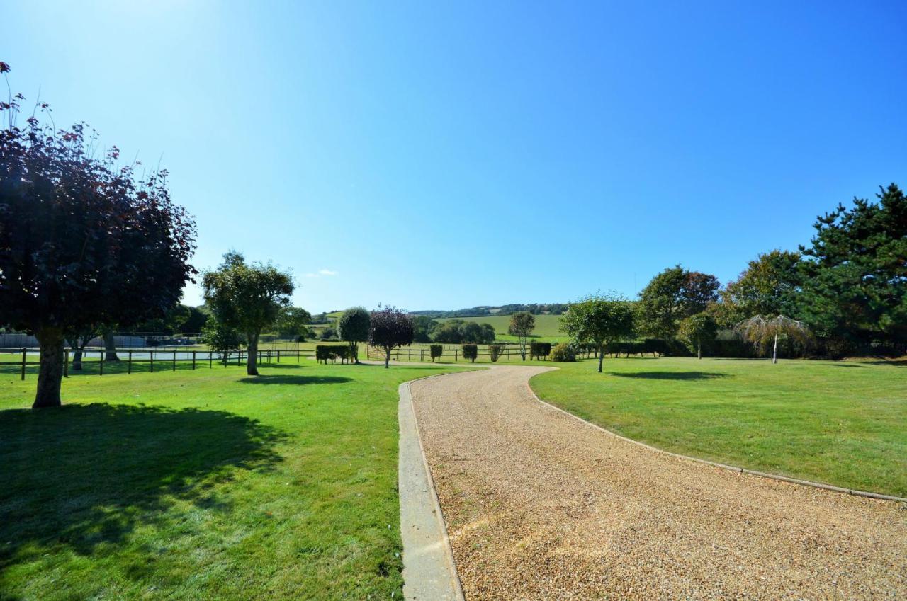 Rookley Farm Lodge Buitenkant foto
